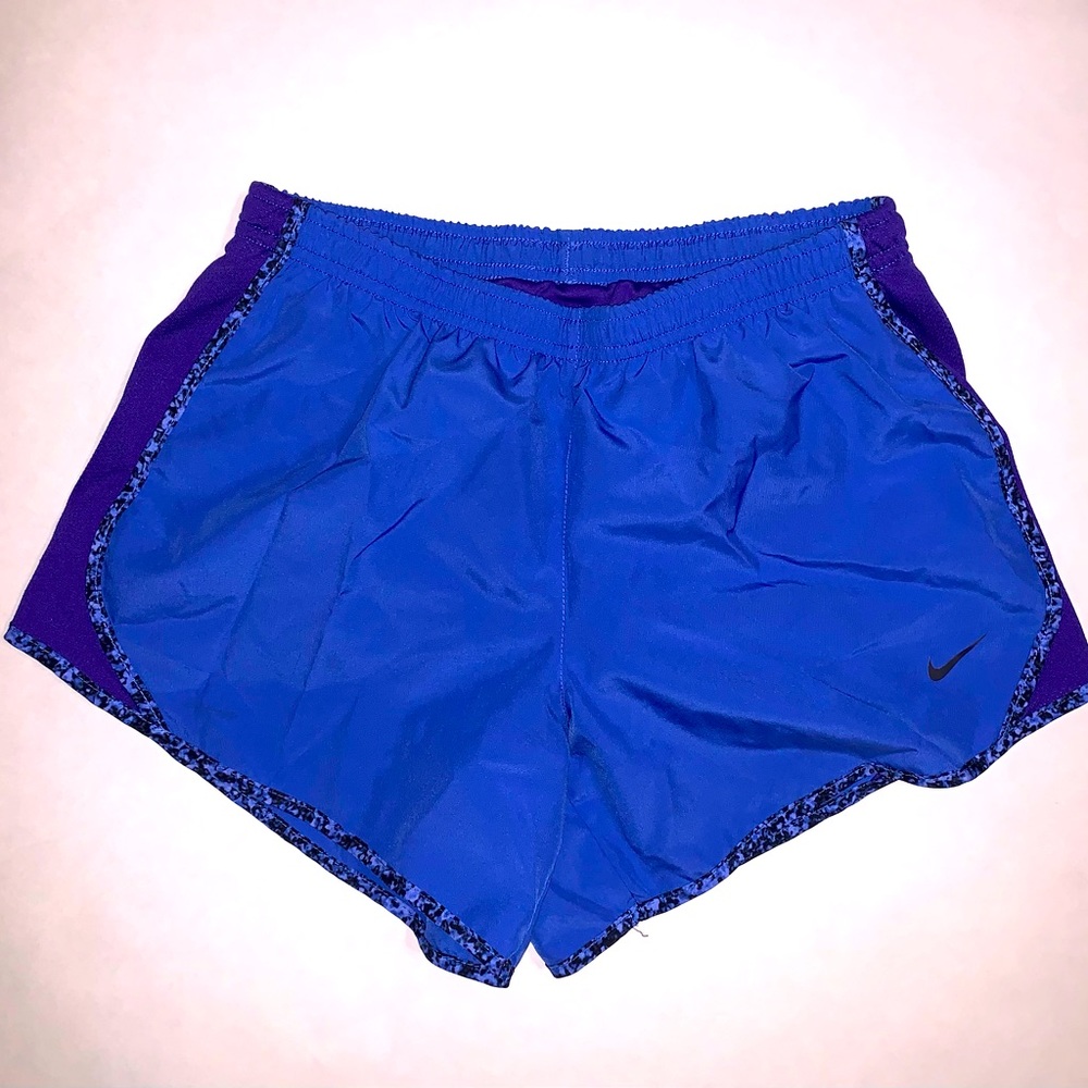 NIKE Girls Large Purple Running Shorts